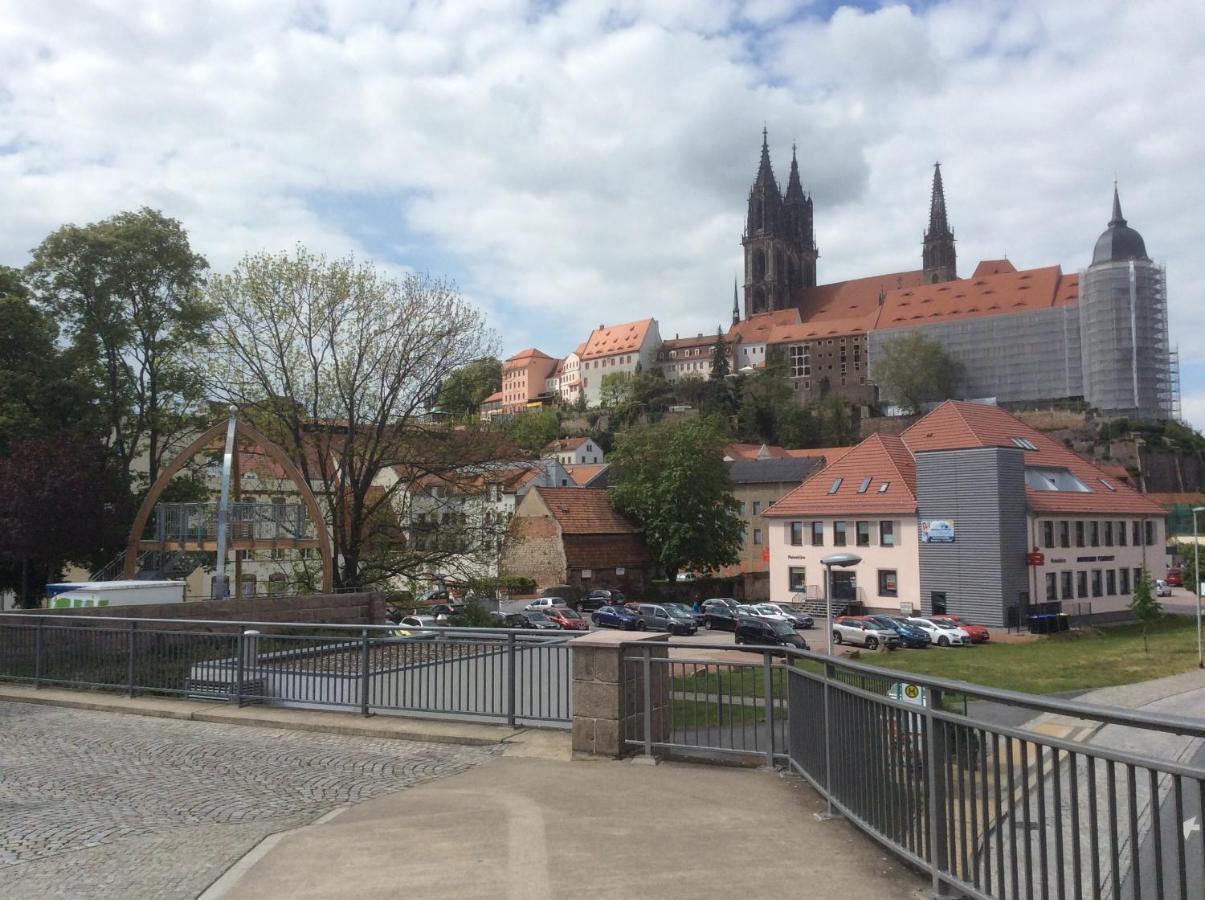 Apartments At Old Town Bridge Altstadt, Elbestrand, Fahrradweg, Schiffsanleger マイセン エクステリア 写真