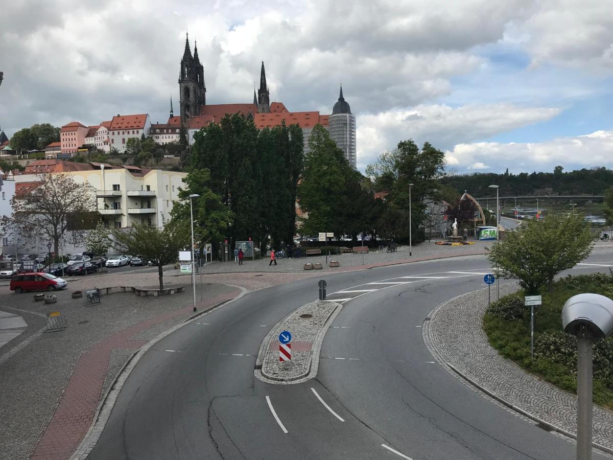Apartments At Old Town Bridge Altstadt, Elbestrand, Fahrradweg, Schiffsanleger マイセン エクステリア 写真